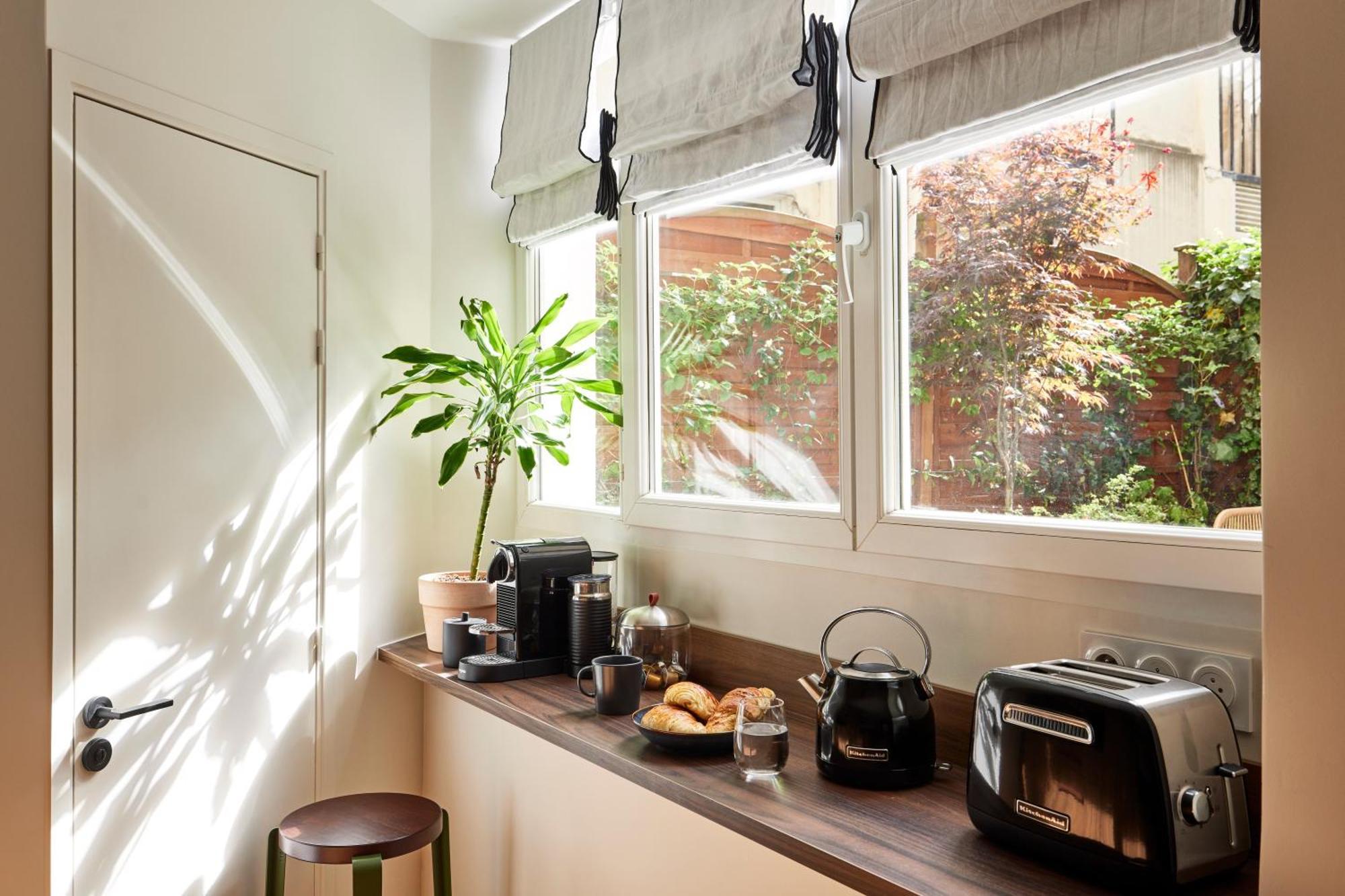Stylish 2Br & 2Ba With Private Terrace Apartment Paris Exterior photo